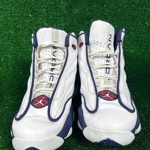 Air Jordan Jumpman Team II Sneakers | Youth 5Y | White & Navy